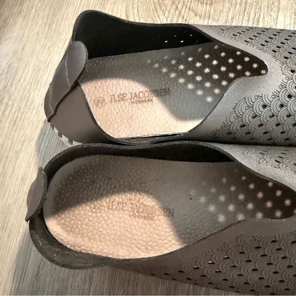 ISLE JACOBSEN Tulip Gray Slip-On Shoes - Picture 6 of 8